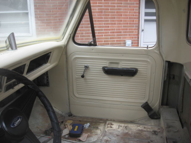 1968 Ford F-100 Standard Cab Pickup