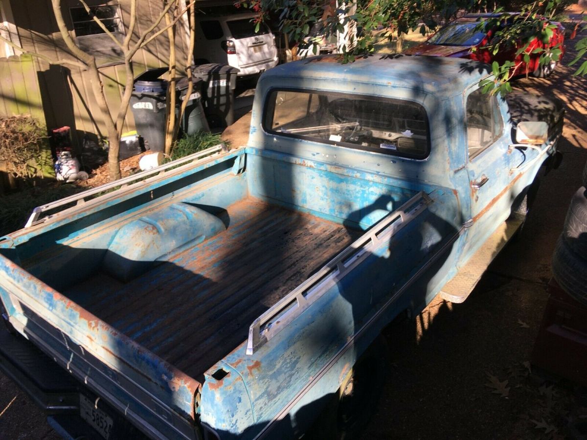 1968 Teal Ford F-100 Pickup Truck