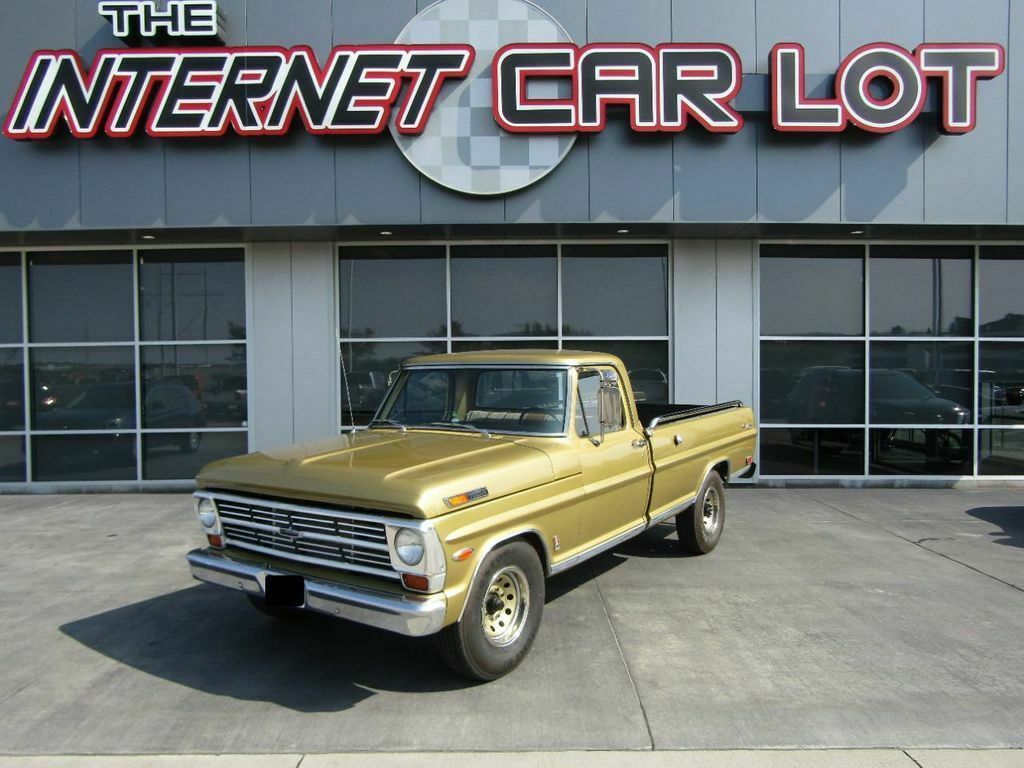 1968 Gold Ford F-250 Truck