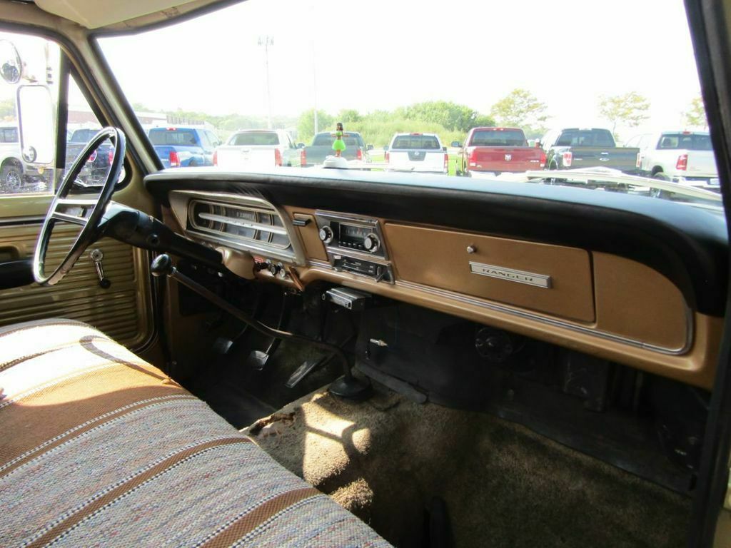 1968 Gold Ford F-250 Truck