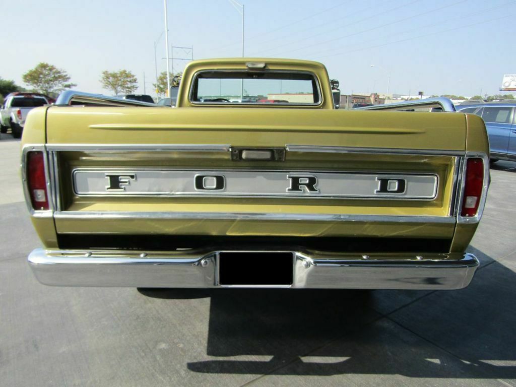 1968 Gold Ford F-250 Truck