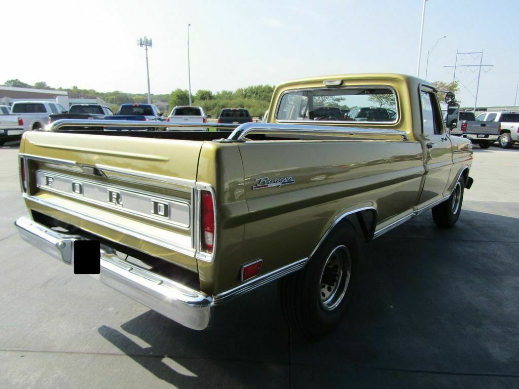 1968 Gold Ford F-250 Truck