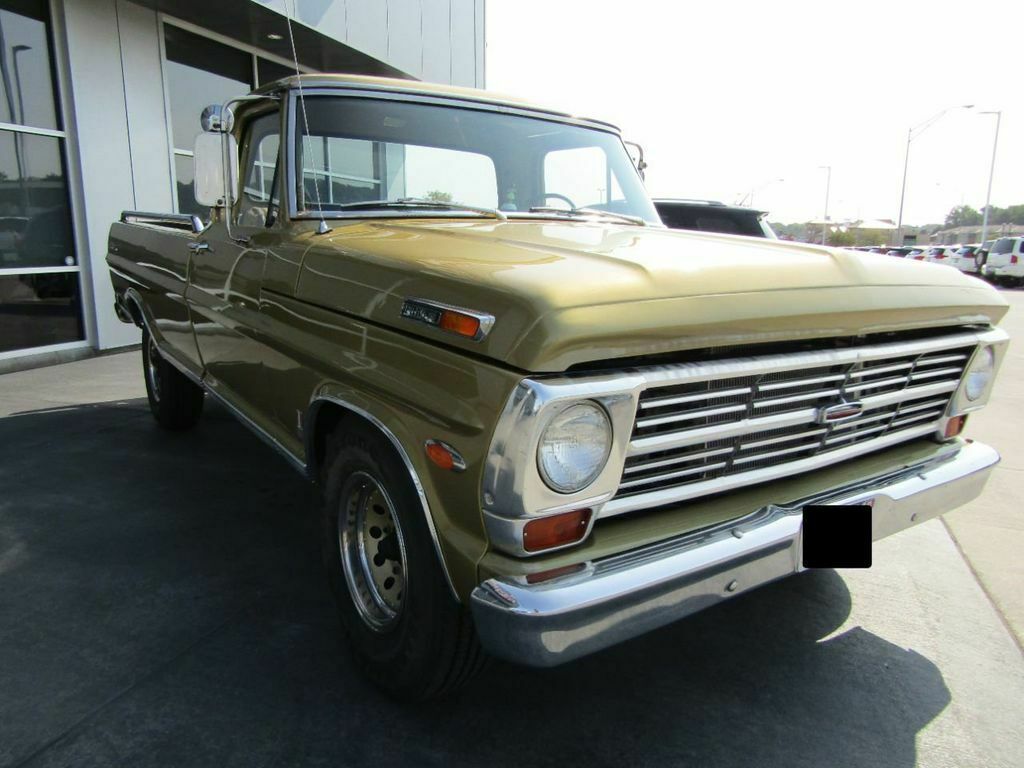 1968 Gold Ford F-250 Truck