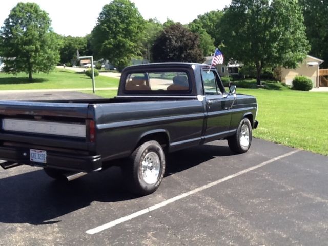 1968 Gun metal grey Ford F-250 Standard Cab Pickup