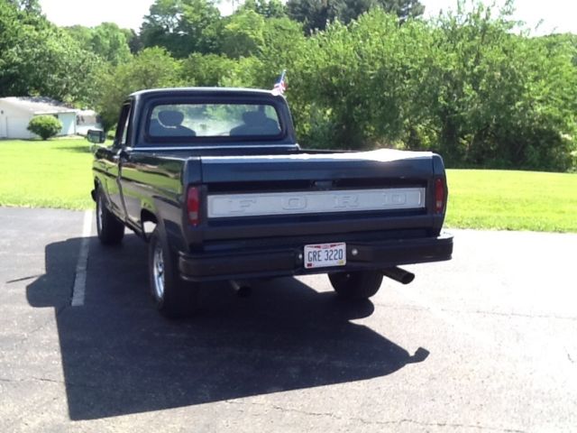 1968 Gun metal grey Ford F-250 Standard Cab Pickup