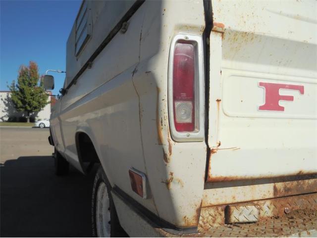 1968 Beige Ford F-100 Pickup