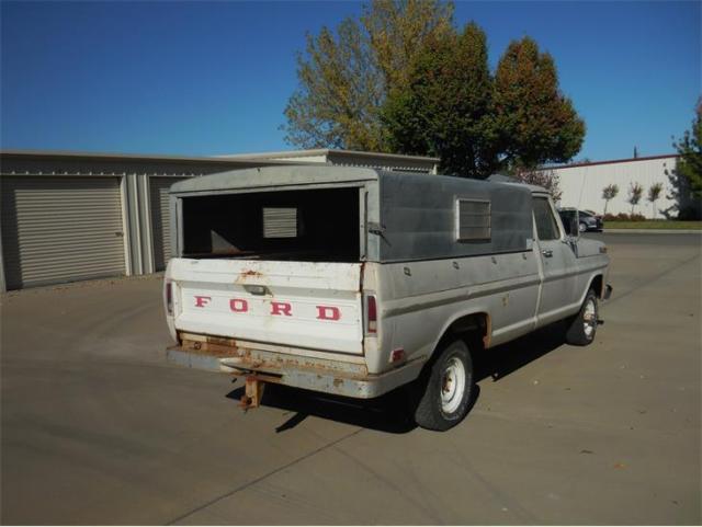 1968 Beige Ford F-100 Pickup