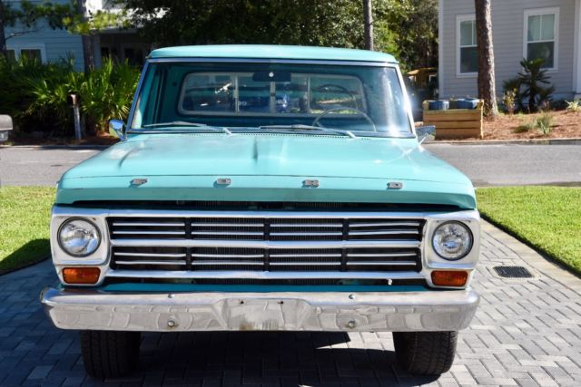 1968 Blue Ford F-100 Pick up truck