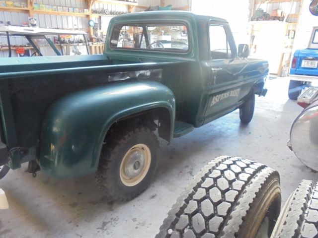 1968 green Ford F-100
