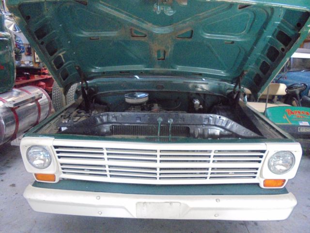 1968 green Ford F-100