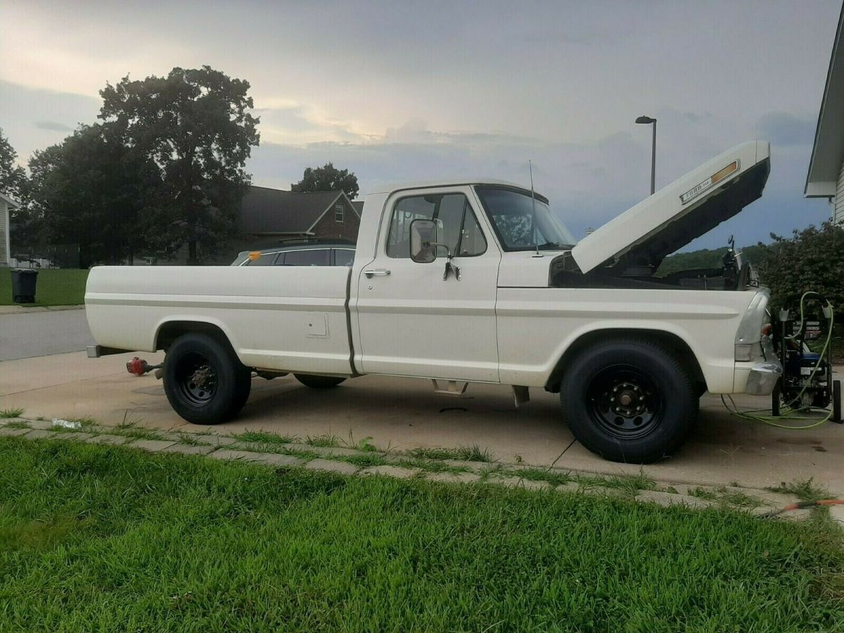 1968 White Ford F-250 Standard Cab Pickup