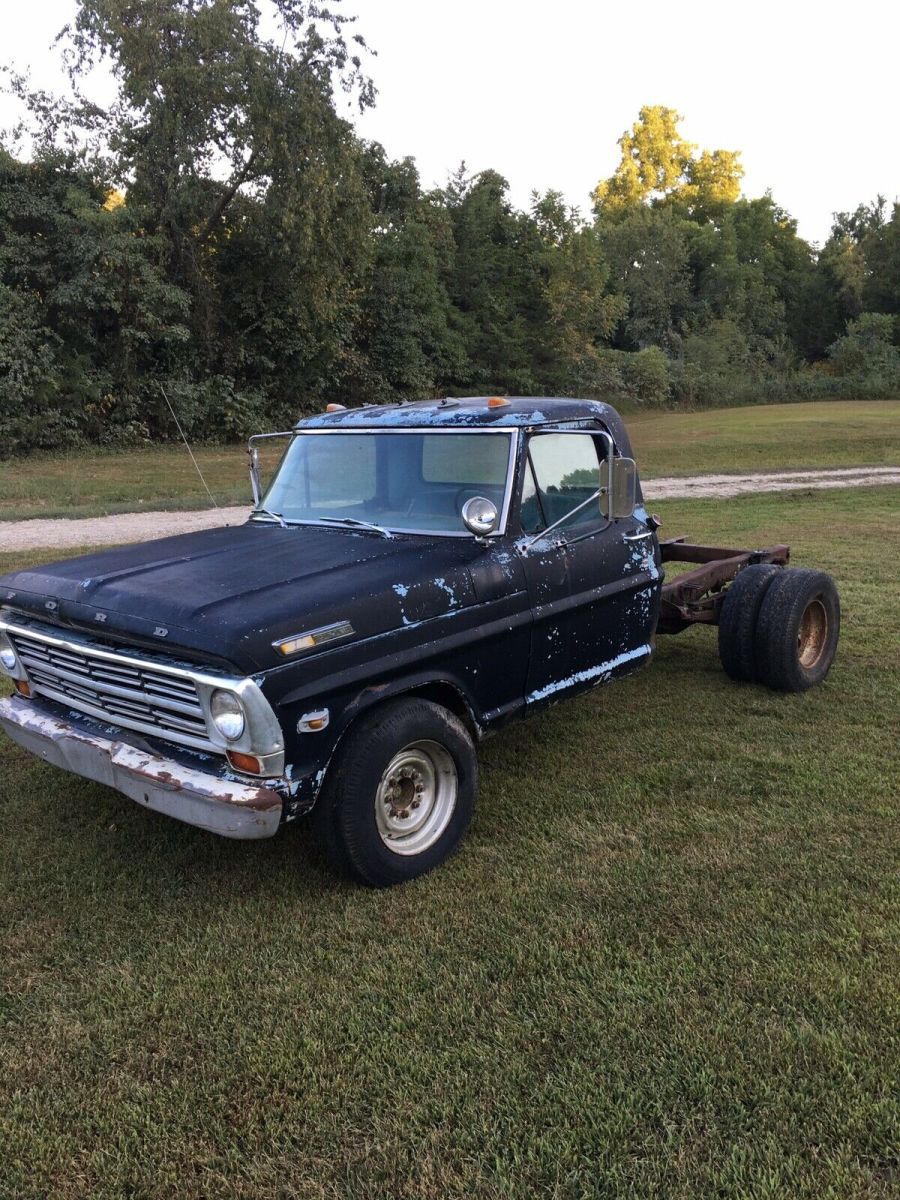 1968 Black Ford F350