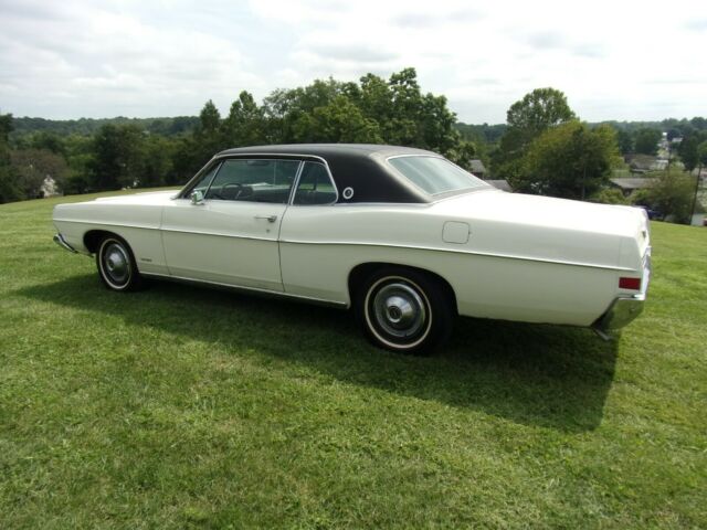 1968 White Ford Galaxie Coupe