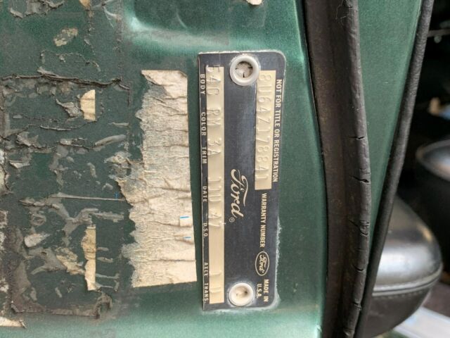 1968 Green Ford LTD Sedan