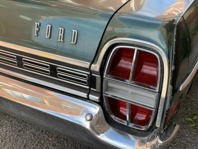 1968 Green Ford LTD Sedan