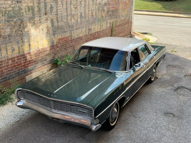 1968 Green Ford LTD Sedan