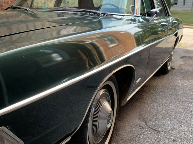 1968 Green Ford LTD Sedan