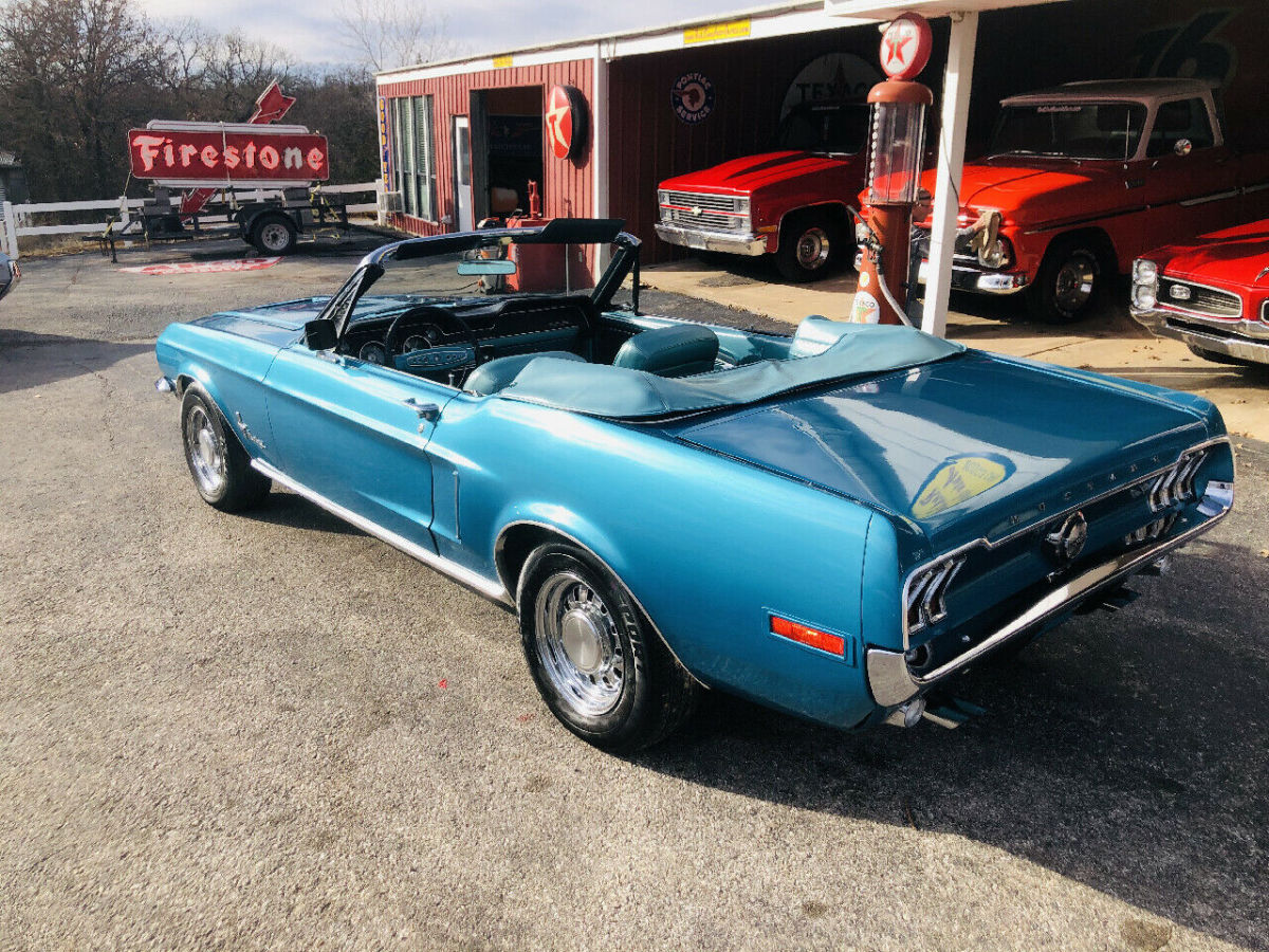 1968 Blue Ford Mustang --