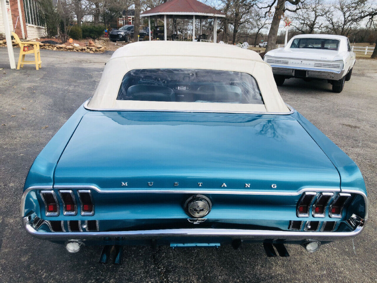 1968 Blue Ford Mustang --