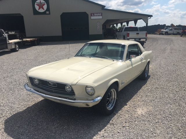 1968 Off white Ford Mustang Convertible
