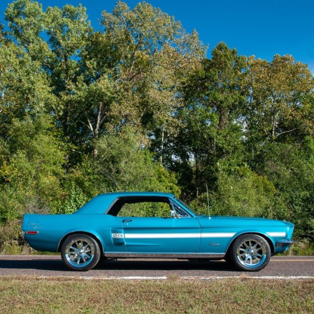 1968 Gulfstream Aqua exterior Ford Mustang Coupe