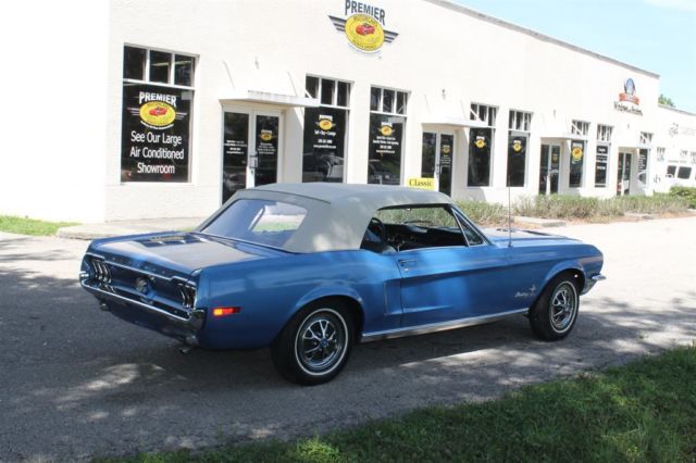 1968 Blue Ford Mustang CV : Convertible