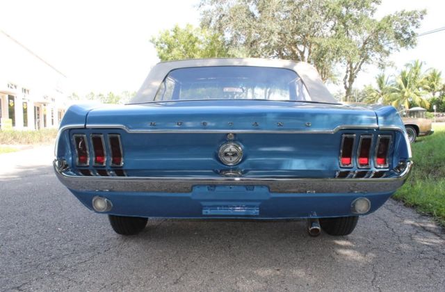 1968 Blue Ford Mustang CV : Convertible