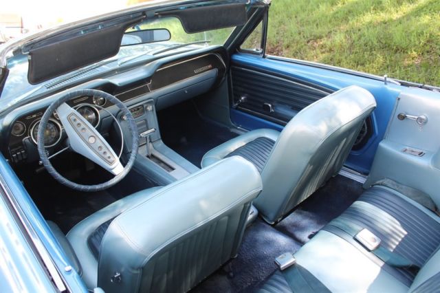 1968 Blue Ford Mustang CV : Convertible