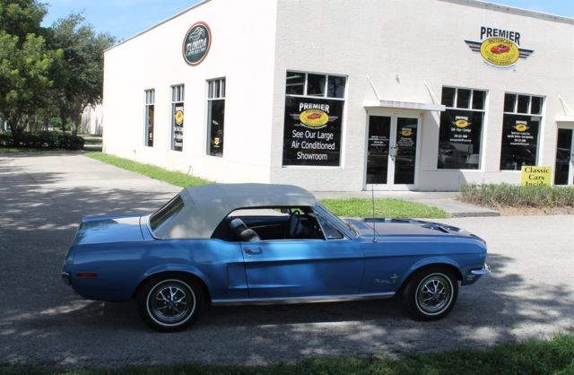 1968 Blue Ford Mustang CV : Convertible