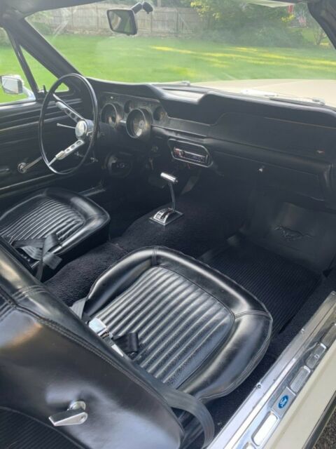 1968 Wimbledon white Ford Mustang Convertible