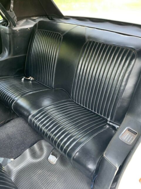 1968 Wimbledon white Ford Mustang Convertible