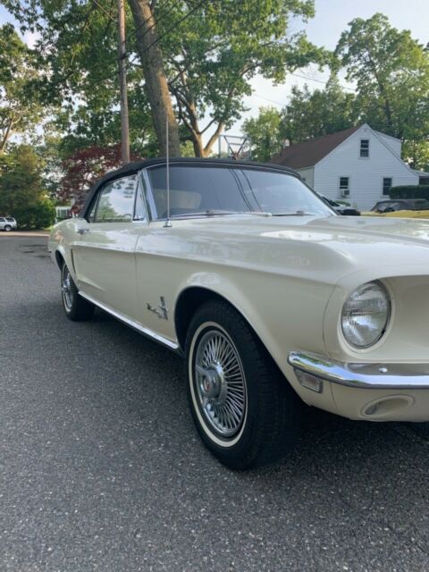 1968 Wimbledon white Ford Mustang Convertible