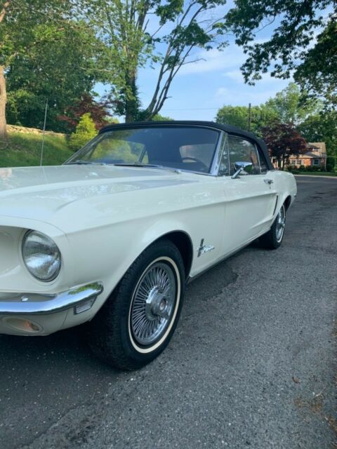 1968 Wimbledon white Ford Mustang Convertible