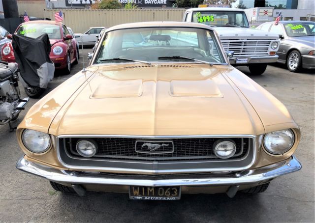 1968 Gold Ford Mustang