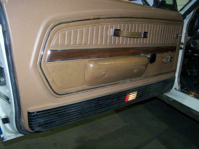 1968 White Ford Mustang Fastback