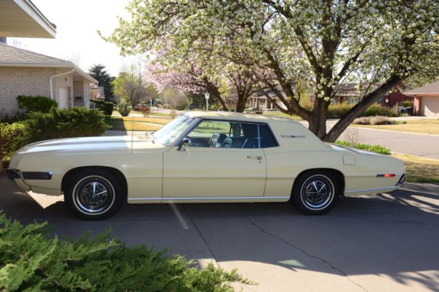 1968 Yellow Ford Thunderbird Coupe