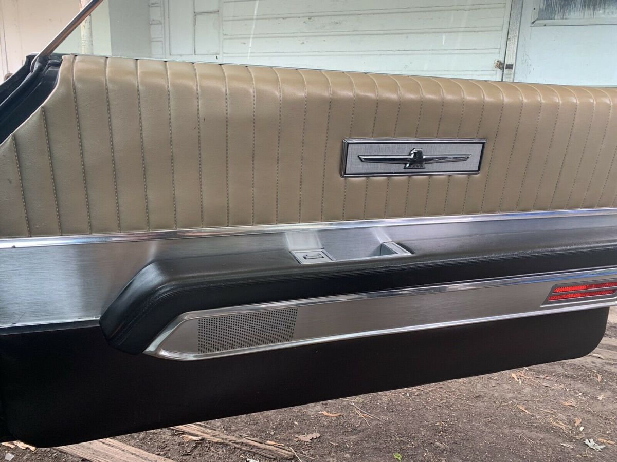 1968 Black Ford Thunderbird Coupe