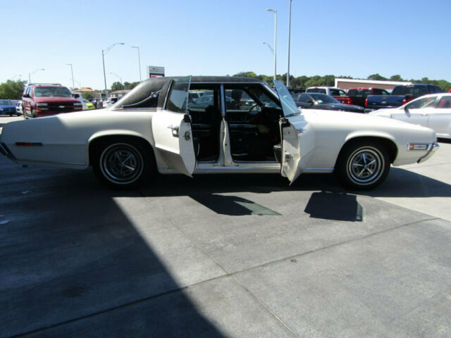 1968 White Ford Thunderbird Sedan