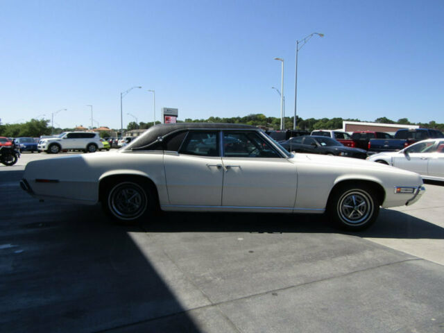1968 White Ford Thunderbird Sedan