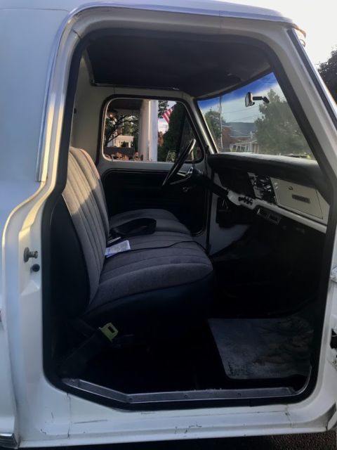 1968 White Ford F-100 Standard Cab Pickup