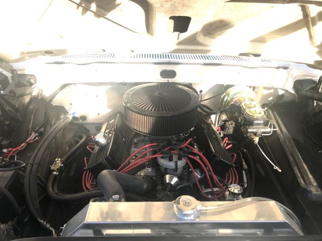 1968 White Ford F-100 Standard Cab Pickup