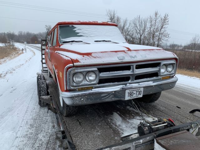 1968 GMC Suburban