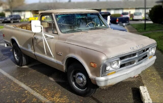 1968 Gold GMC 2500 Series Standard Cab Pickup