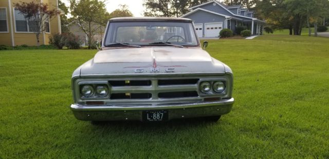 1968 White Chevrolet C-10 Standard Cab Pickup