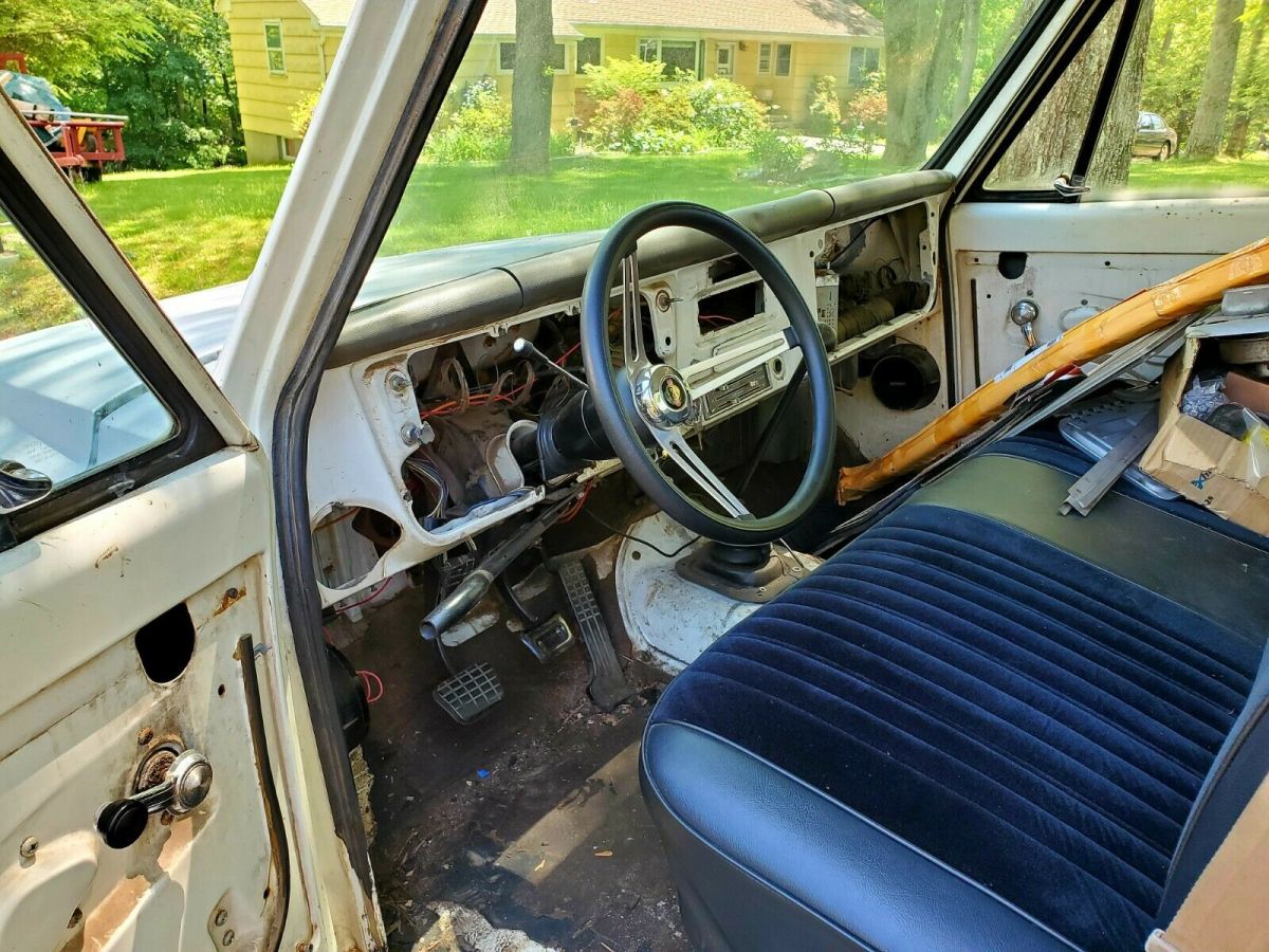 1968 White GMC C25 Standard Cab Pickup