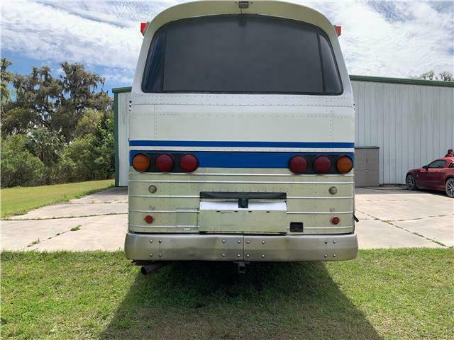 1968 Blue GMC PD4903 Bus