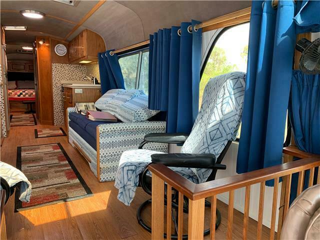 1968 Blue GMC PD4903 Bus