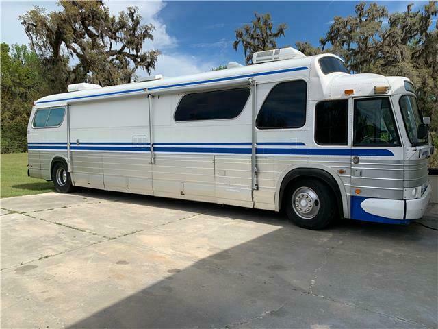 1968 Blue GMC PD4903 Bus