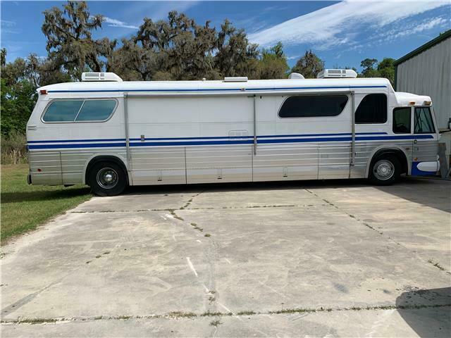 1968 Blue GMC PD4903 Bus