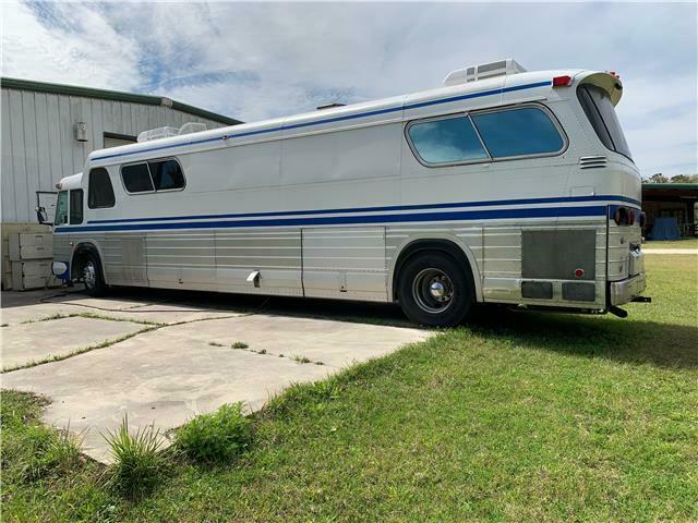 1968 Blue GMC PD4903 Bus